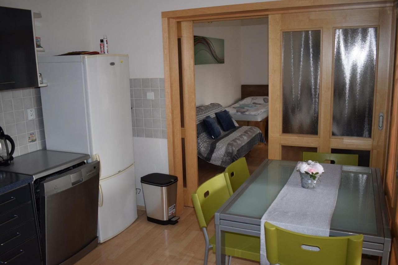 Bile Domky Apartment Lednice Luaran gambar