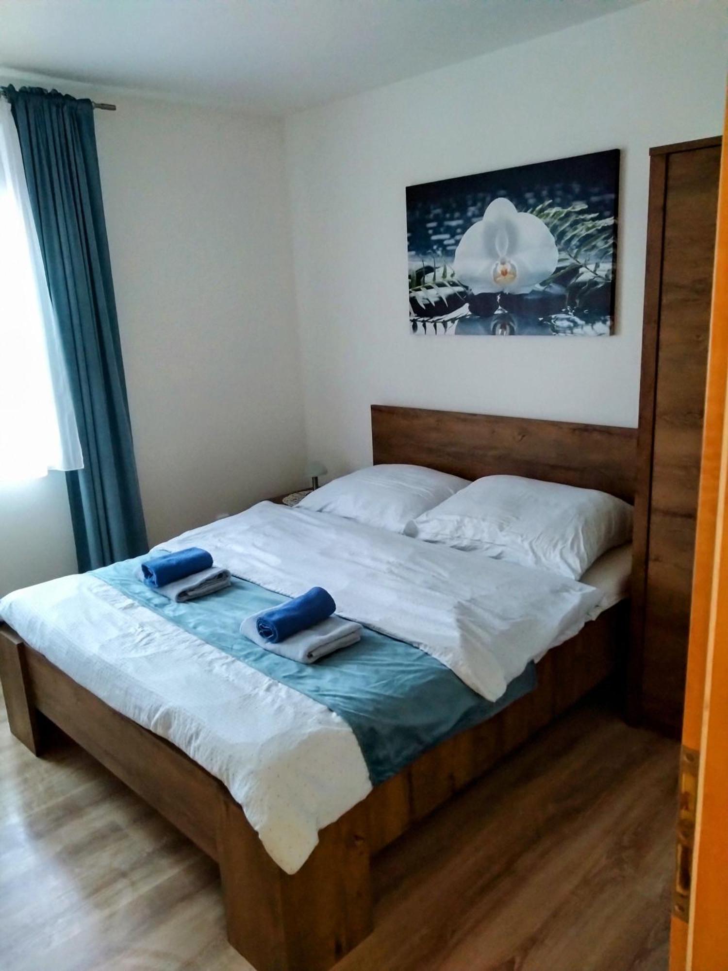 Bile Domky Apartment Lednice Luaran gambar