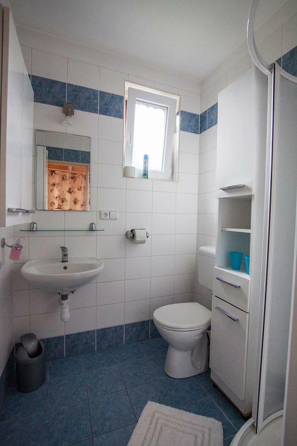 Bile Domky Apartment Lednice Luaran gambar