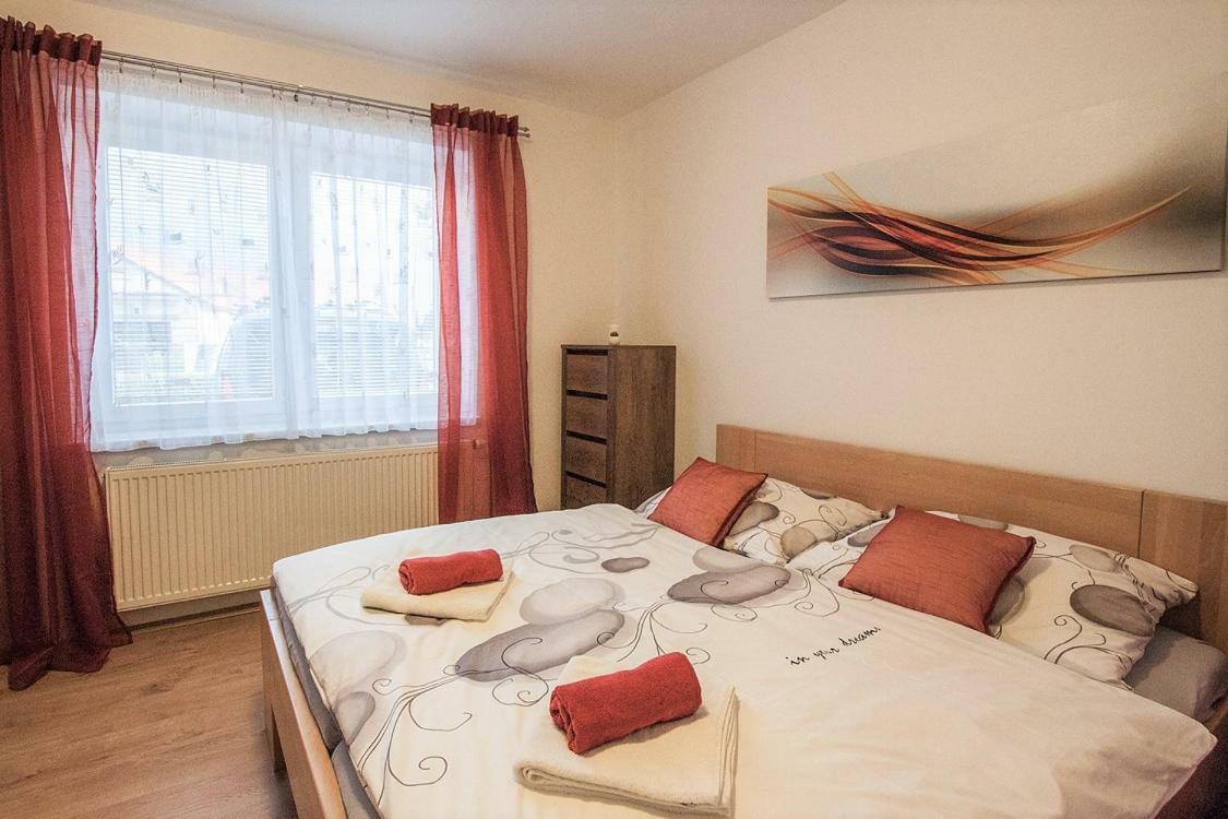 Bile Domky Apartment Lednice Luaran gambar