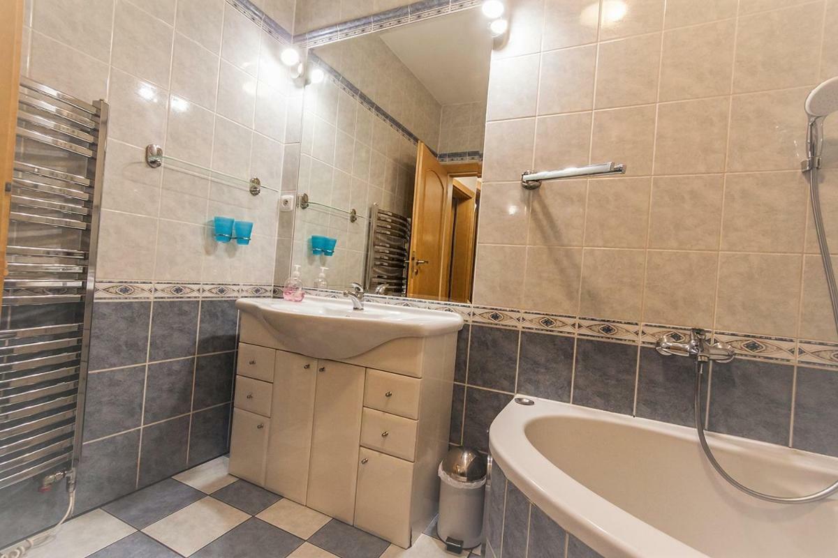 Bile Domky Apartment Lednice Luaran gambar