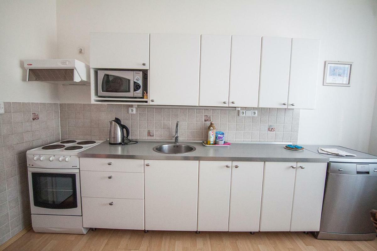 Bile Domky Apartment Lednice Luaran gambar